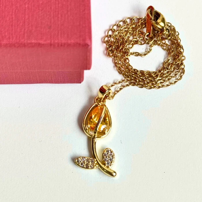 COLLAR DE FLOR DE TULIPÁN BAÑADO EN ORO + CAJA DE REGALO 🎁 + ENVÍO GRATIS